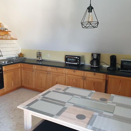 Grosszuegige Ferienwohnung In ฟูร์ท อิม วัลด์ ภายนอก รูปภาพ