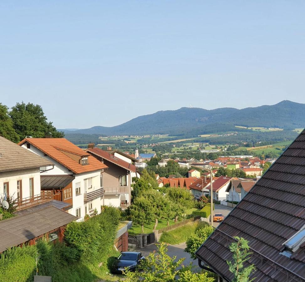 Grosszuegige Ferienwohnung In ฟูร์ท อิม วัลด์ ภายนอก รูปภาพ